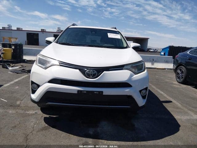 2018 TOYOTA RAV4 XLE 13