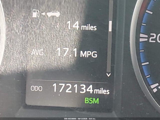 2018 TOYOTA RAV4 XLE 16