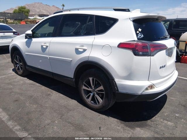 2018 TOYOTA RAV4 XLE 3