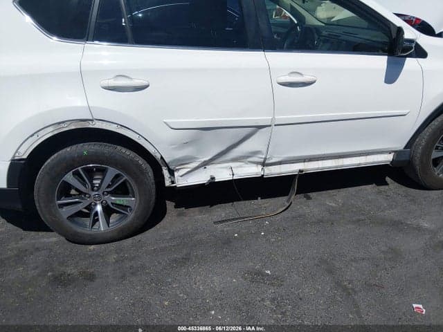 2018 TOYOTA RAV4 XLE 6