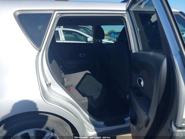 2019 KIA SOUL + 8