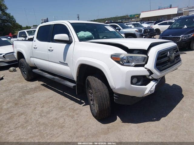 2018 TOYOTA TACOMA SR5 1