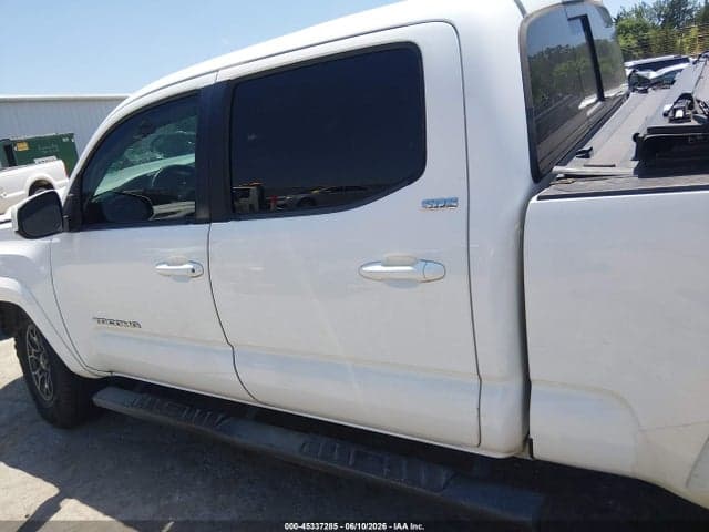 2018 TOYOTA TACOMA SR5 14