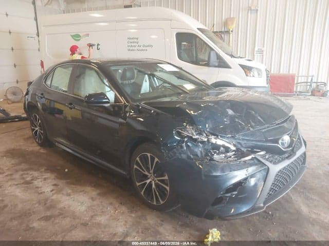 2020 TOYOTA CAMRY SE - 1