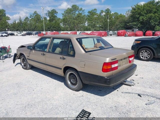 1993 VOLVO 940 3