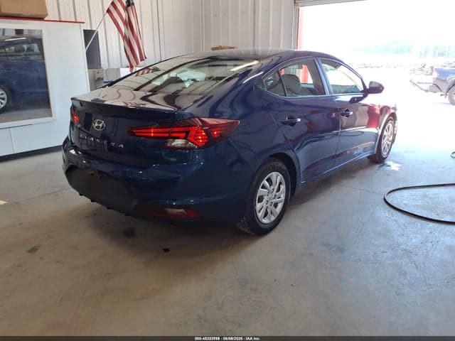 2020 HYUNDAI ELANTRA SE 4