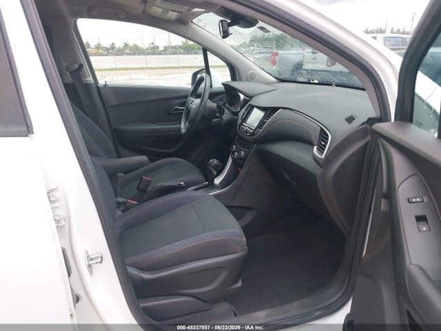 2017 CHEVROLET TRAX LS 5