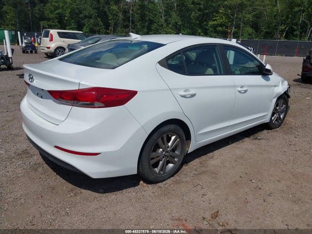 2017 HYUNDAI ELANTRA SE 4