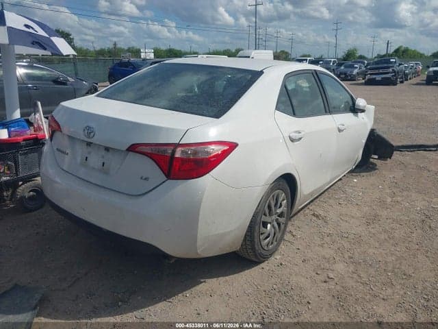 2017 TOYOTA COROLLA LE 4