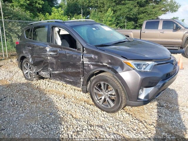 2018 TOYOTA RAV4 XLE 1
