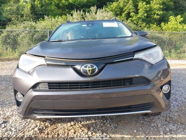 2018 TOYOTA RAV4 XLE 12
