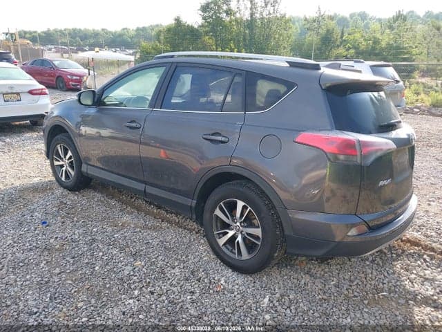 2018 TOYOTA RAV4 XLE 3