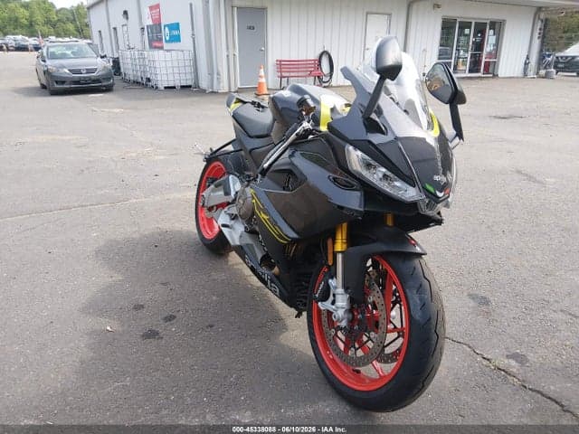 2026 APRILIA RS 660