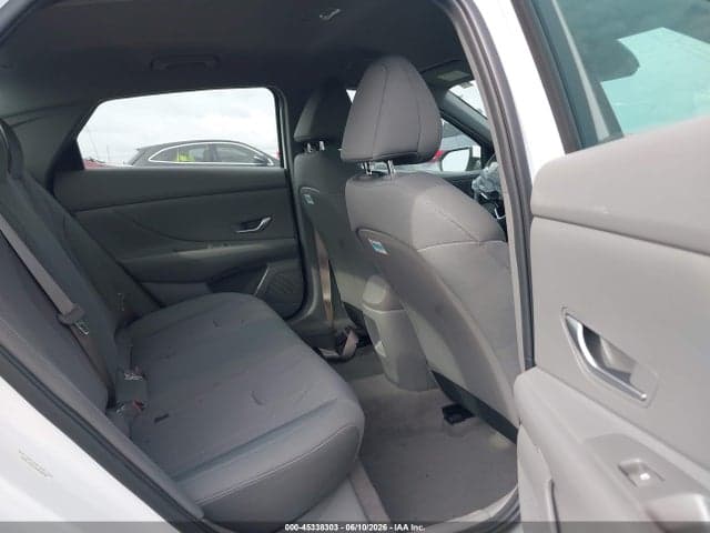 2025 HYUNDAI ELANTRA SE 8