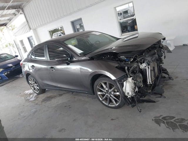 2018 MAZDA MAZDA3 TOURING 13