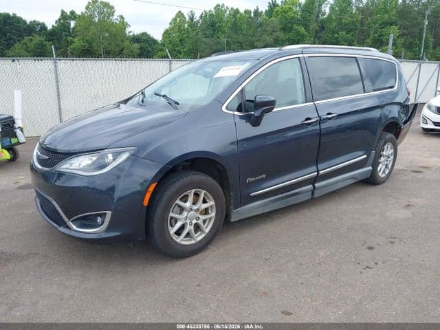 2020 CHRYSLER PACIFICA TOURING L 2