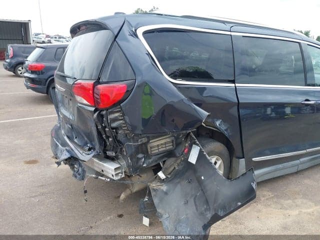 2020 CHRYSLER PACIFICA TOURING L 6