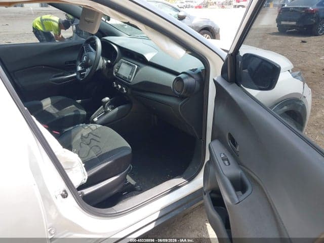 2019 NISSAN KICKS S 5