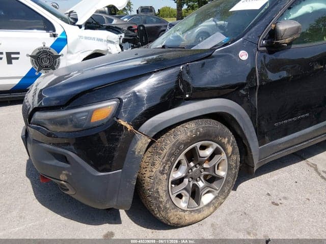 2019 JEEP CHEROKEE TRAILHAWK 4X4 6