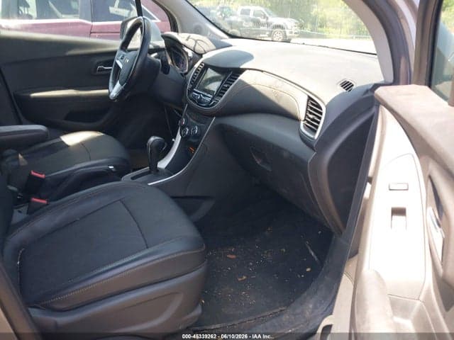 2019 CHEVROLET TRAX LT 5