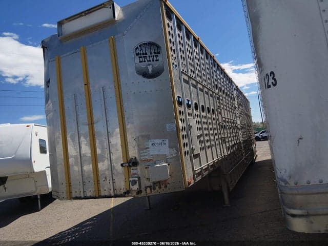 2017 MERRITT EQUIPMENT CO LIVESTOCK SEMI TRAILER 2