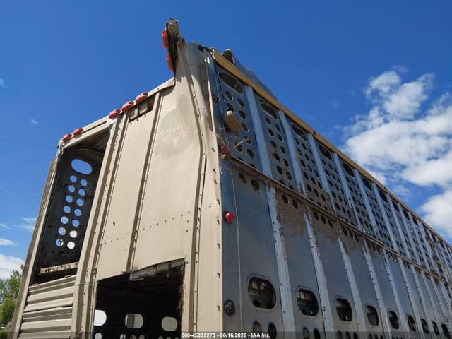 2017 MERRITT EQUIPMENT CO LIVESTOCK SEMI TRAILER 6