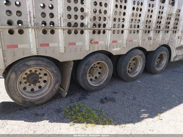 2017 MERRITT EQUIPMENT CO LIVESTOCK SEMI TRAILER 7