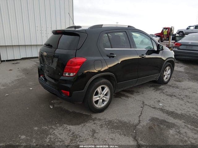 2017 CHEVROLET TRAX LT 4