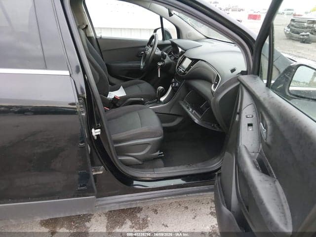 2017 CHEVROLET TRAX LT 5