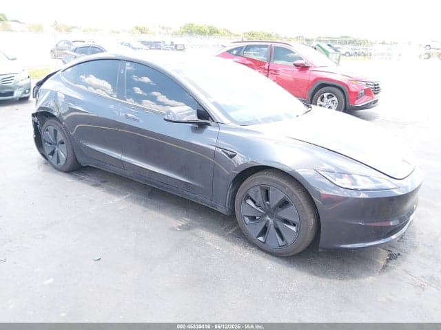 2026 TESLA MODEL 3 1