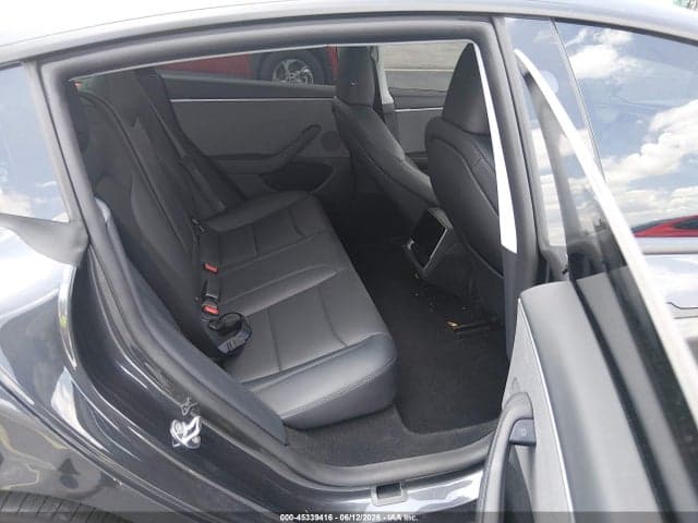 2026 TESLA MODEL 3 8