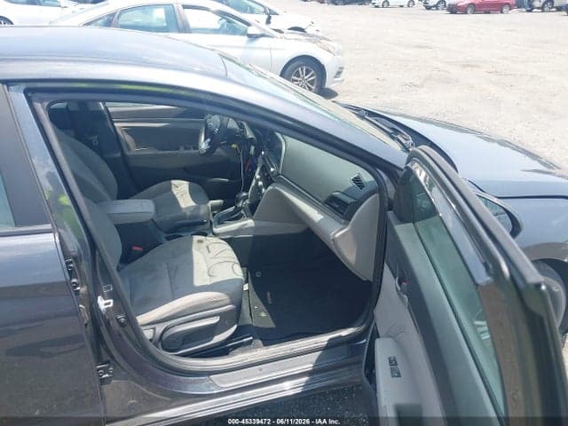 2020 HYUNDAI ELANTRA SEL 5