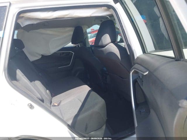2024 TOYOTA RAV4 LE 8