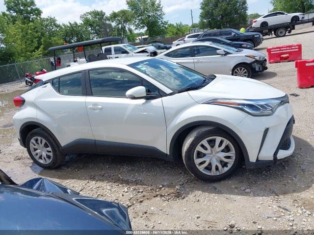2021 TOYOTA C-HR LE 13