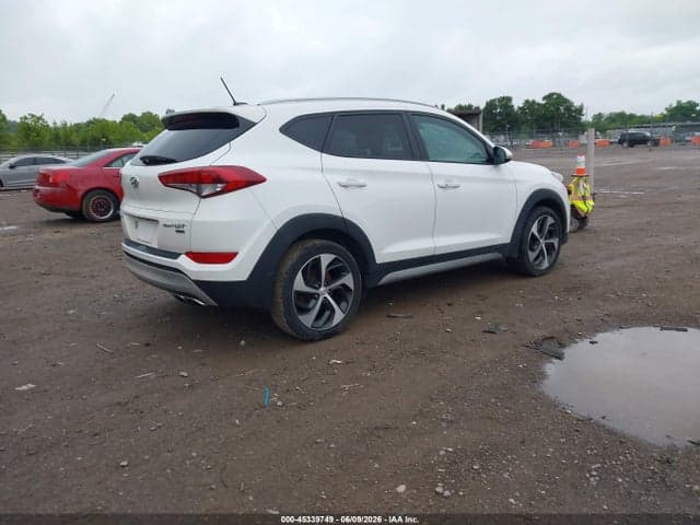2017 HYUNDAI TUCSON SPORT 4