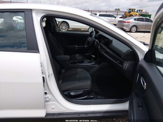 2026 KIA K4 LX 5
