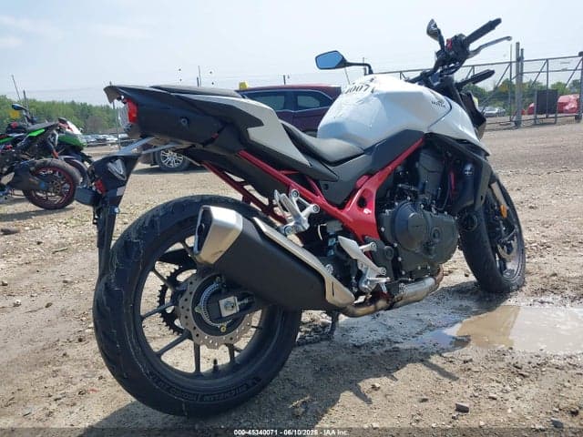 2025 HONDA CB750 A 4