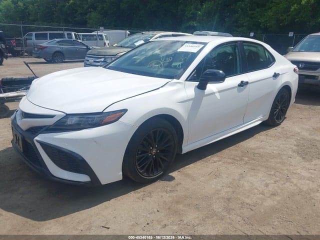 2022 TOYOTA CAMRY SE NIGHTSHADE EDITION 2