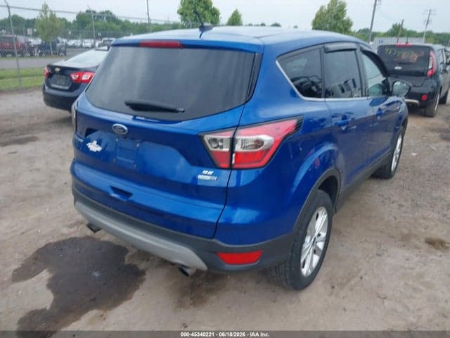 2017 FORD ESCAPE SE 4