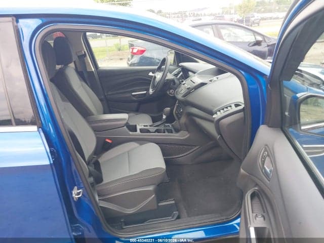 2017 FORD ESCAPE SE 5