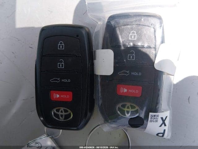 2025 TOYOTA COROLLA LE 11