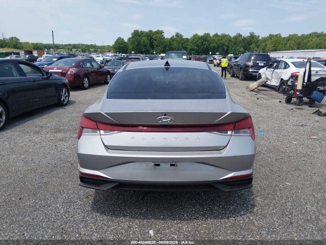2021 HYUNDAI ELANTRA SEL 16