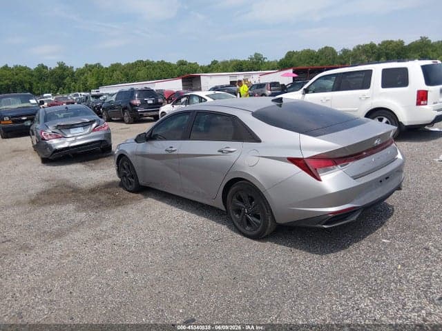 2021 HYUNDAI ELANTRA SEL 3