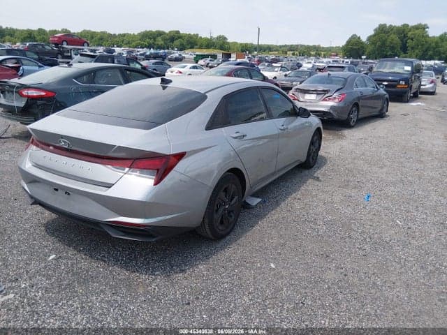 2021 HYUNDAI ELANTRA SEL 4