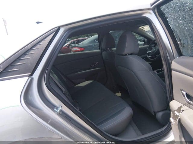 2021 HYUNDAI ELANTRA SEL 8