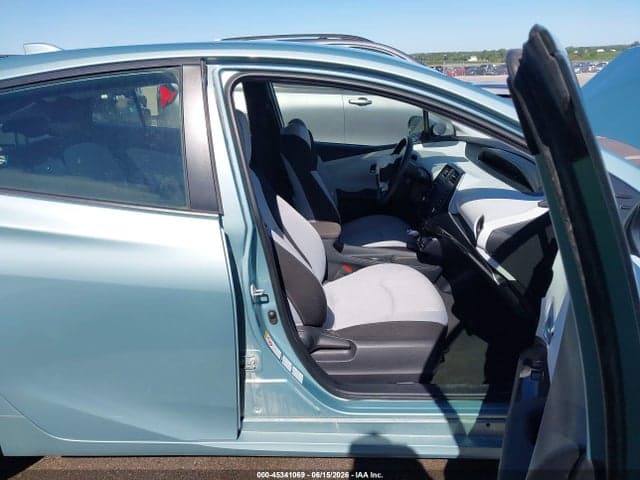 2021 TOYOTA PRIUS LE AWD-E 5