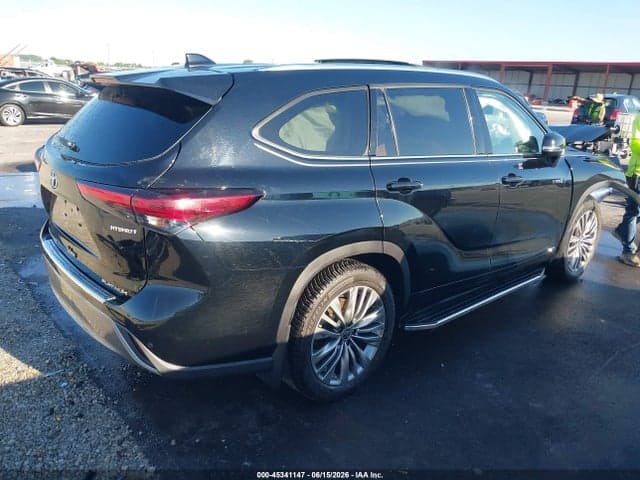 2021 TOYOTA HIGHLANDER HYBRID PLATINUM 4