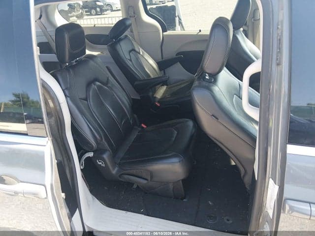 2022 CHRYSLER PACIFICA TOURING L 8