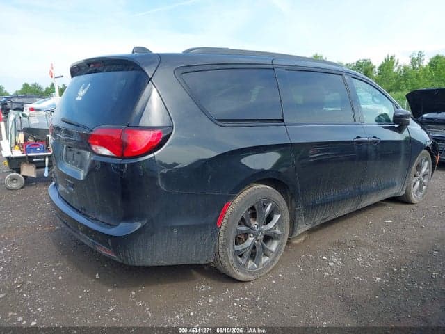 2019 CHRYSLER PACIFICA TOURING L PLUS 4