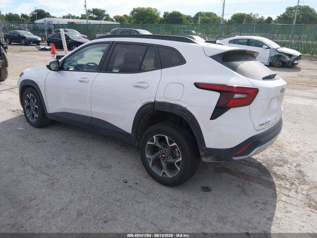 2025 CHEVROLET TRAX FWD LT 3